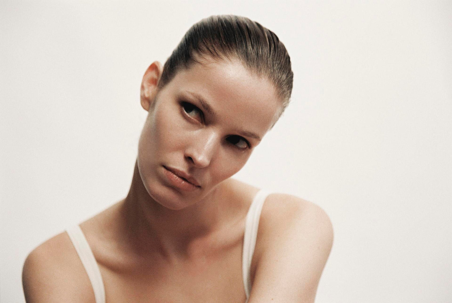 How to Thicken Hair Naturally: Proven Methods That Work