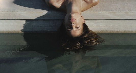 Why Natural Hair Oil Makes the Perfect Holiday Gift